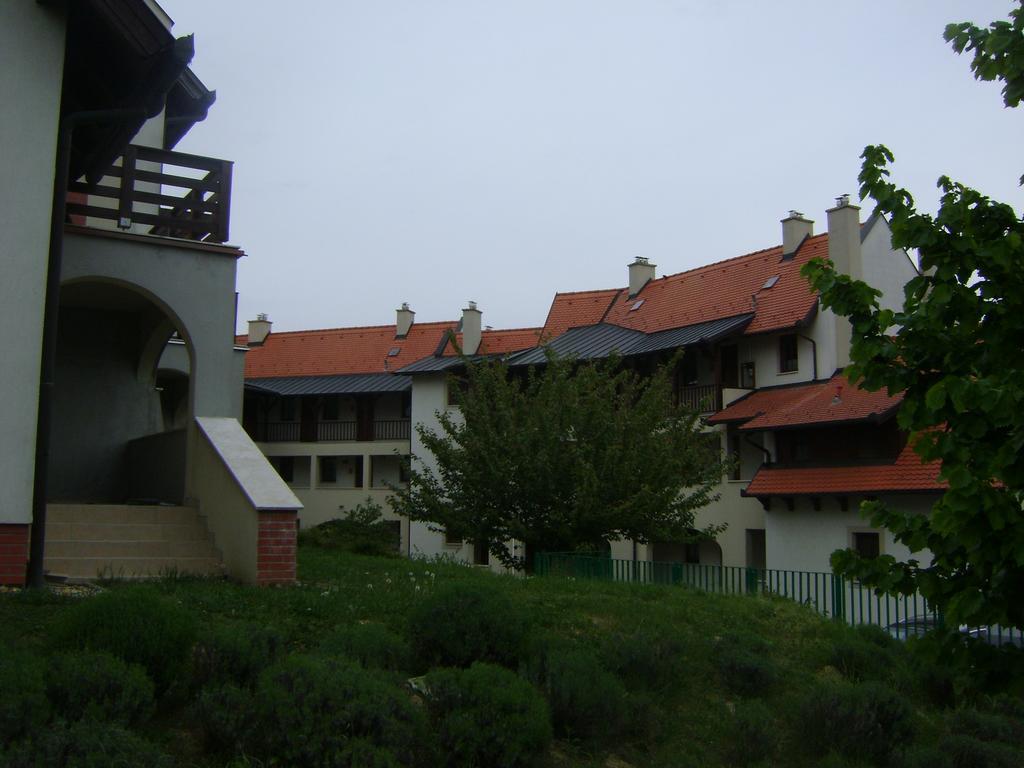 فندق Alsópáhokفي  Arnyas Lakopark المظهر الخارجي الصورة